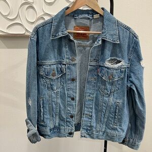 Levi’s oversized jean jacket